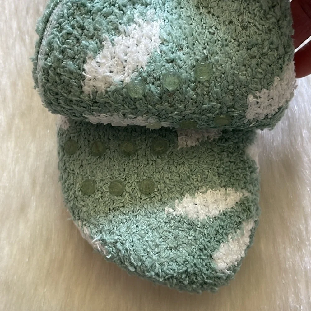 Serra Lounge Wear Green & White Super Soft Plush Faux Fur Non-Slip Slipper Socks